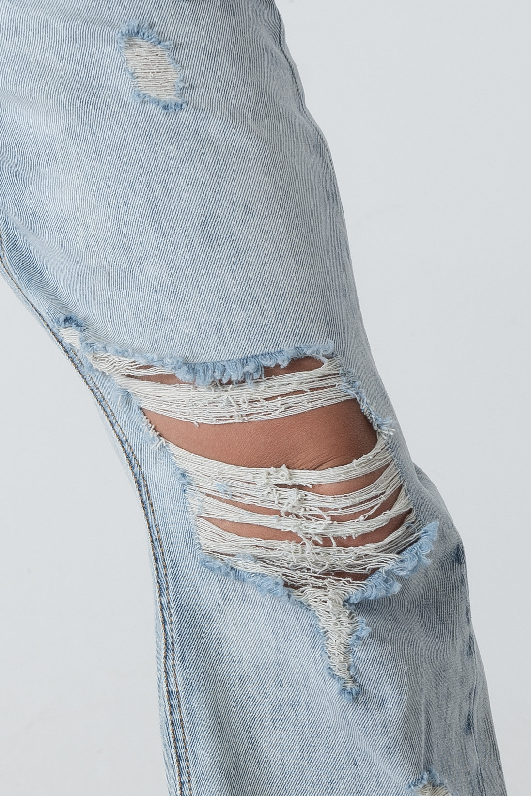 Street-feel Ripped Denim Slight Stretch Jeans