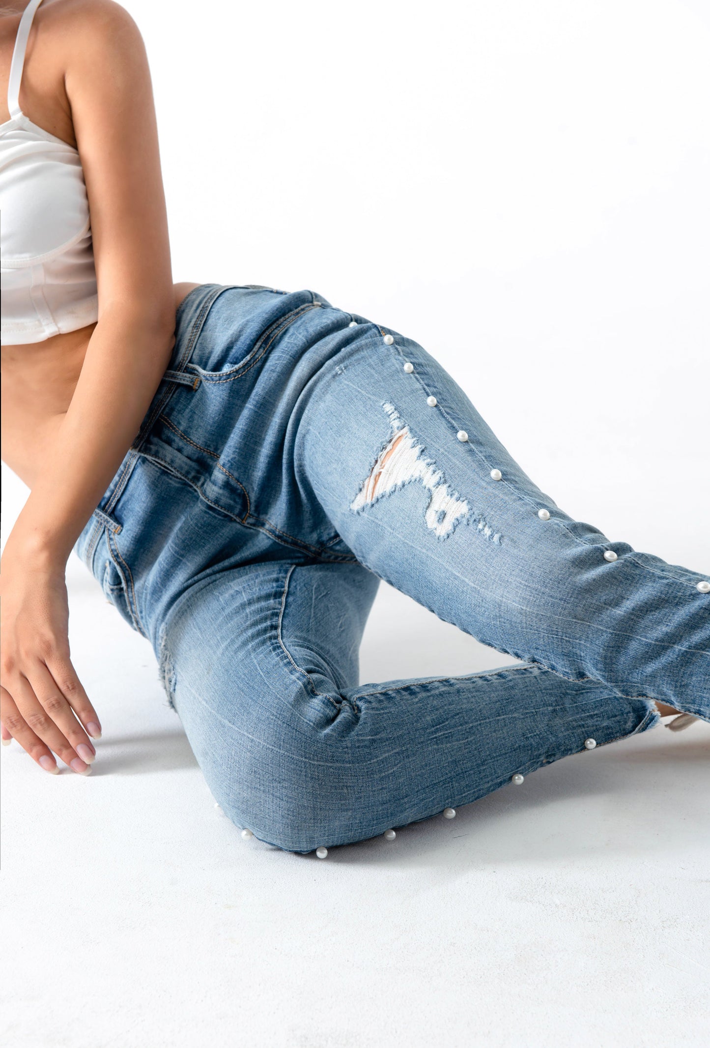 High-stretch Ripped Basic Jeans with Pearl design