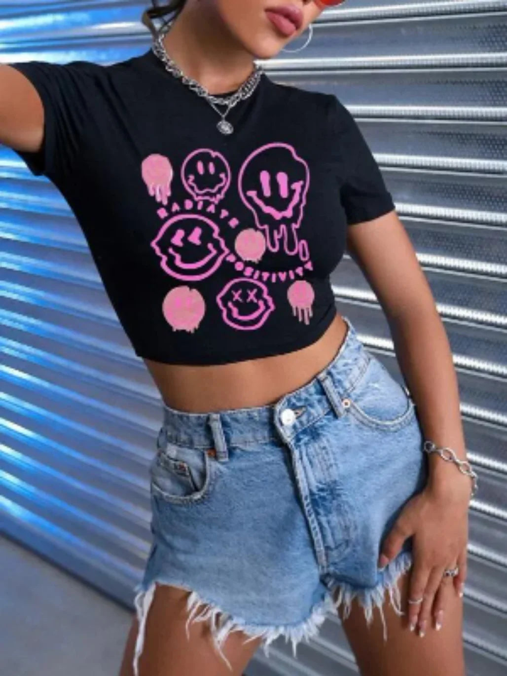 Skull and Letter Print Crop T-shirt