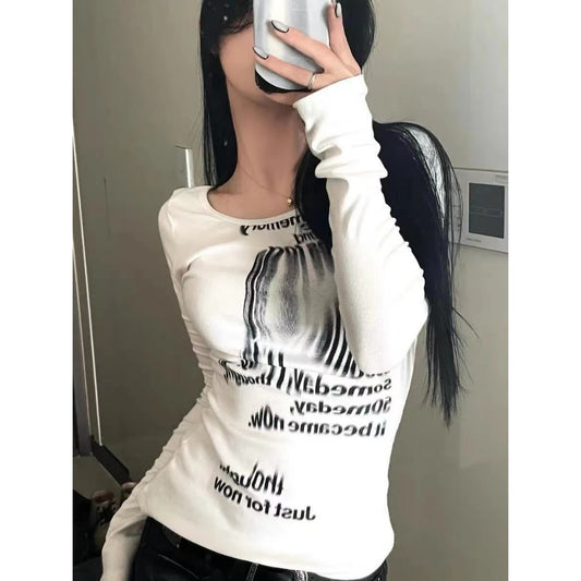 Hey, new letter halo dye print slimming and spicy girl long sleeved off shoulder versatile top T-shirt for women